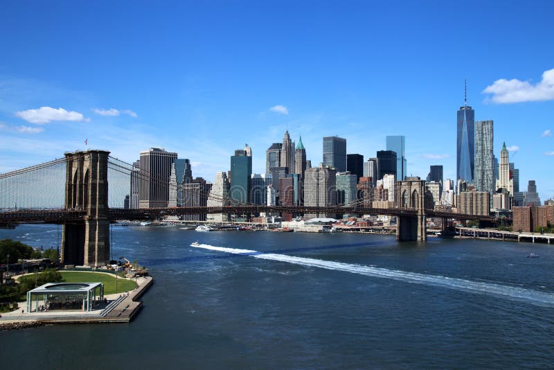 Veduta aerea di New York City Skyline di Downtown con il Ponte di Brooklyn, stati UNITI.