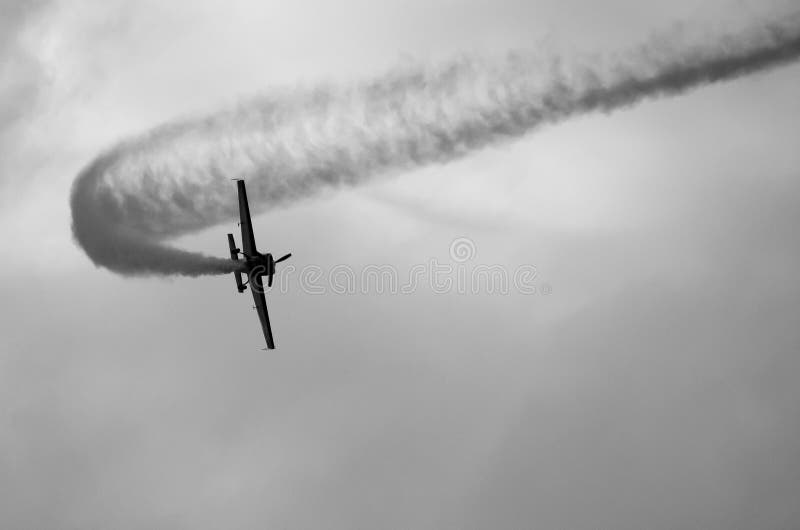 Aeroplano sul cielo fotografie stock Aeroplano sul cielo fotografie stock