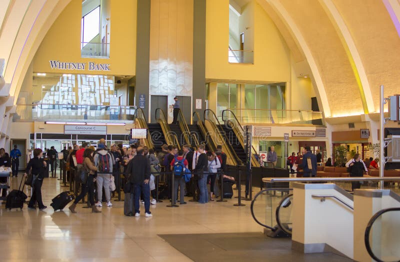 Aeroporto di Louis Armstrong New Orleans International fotografia stock libera da diritti Aeroporto di Louis Armstrong New Orleans International fotografia stock libera da diritti