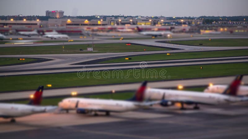 Aeroporto do lapso de tempo do avião