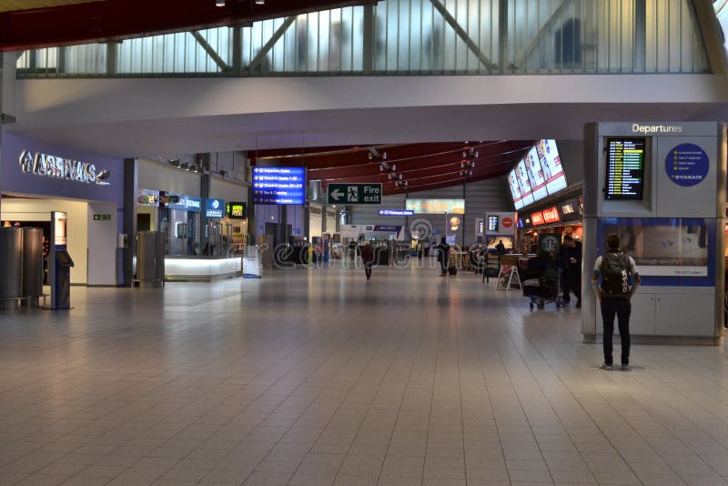 Aeroporto Londres de Luton imagem de stock Aeroporto Londres de Luton imagem de stock