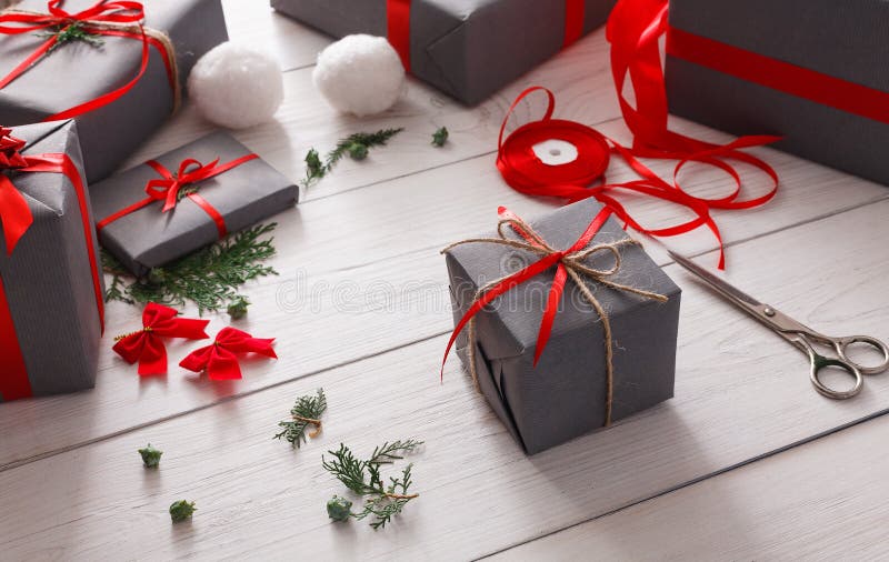 download aficin creativa herramientas hechas a mano para hacer el regalo de navidad en caja foto - Regalos Para Hacer A Mano download aficin creativa herramientas hechas a mano para hacer el regalo de navidad en caja foto - Regalos Para Hacer A Mano
