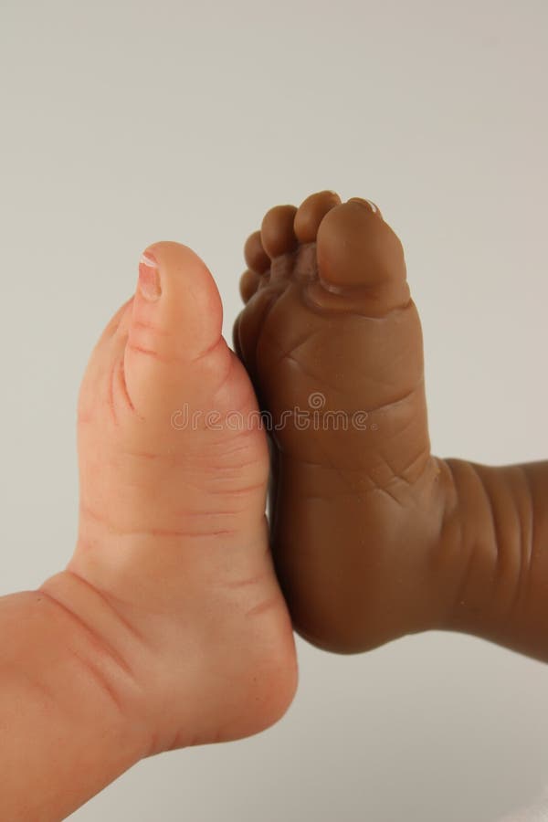 Ebony feet in face