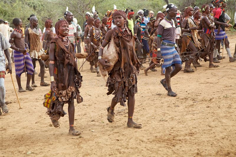 Afrikanerinnen redaktionelles foto. Bild von afrikanisch 30890221