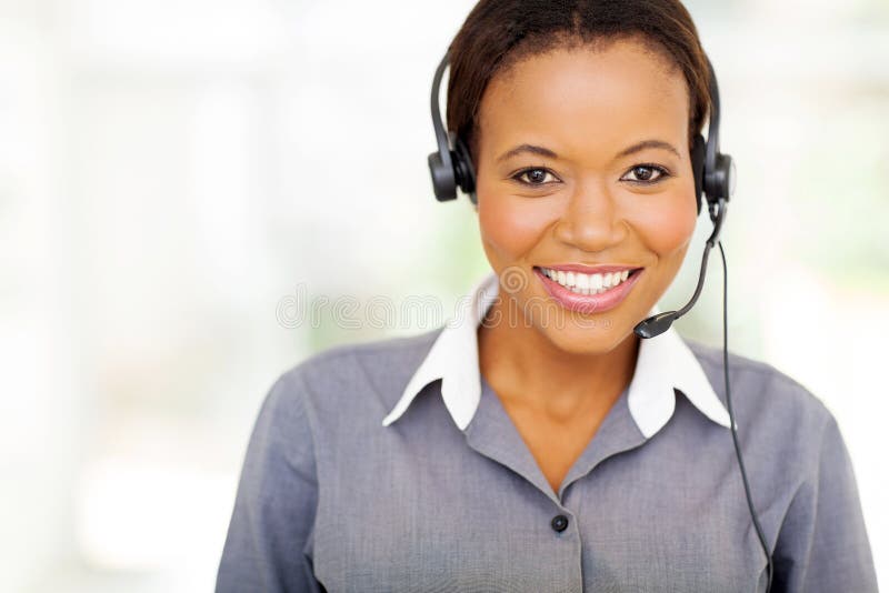 Afrikanischer Call-Center-Betreiber lizenzfreie stockfotografie Afrikanischer Call-Center-Betreiber lizenzfreie stockfotografie