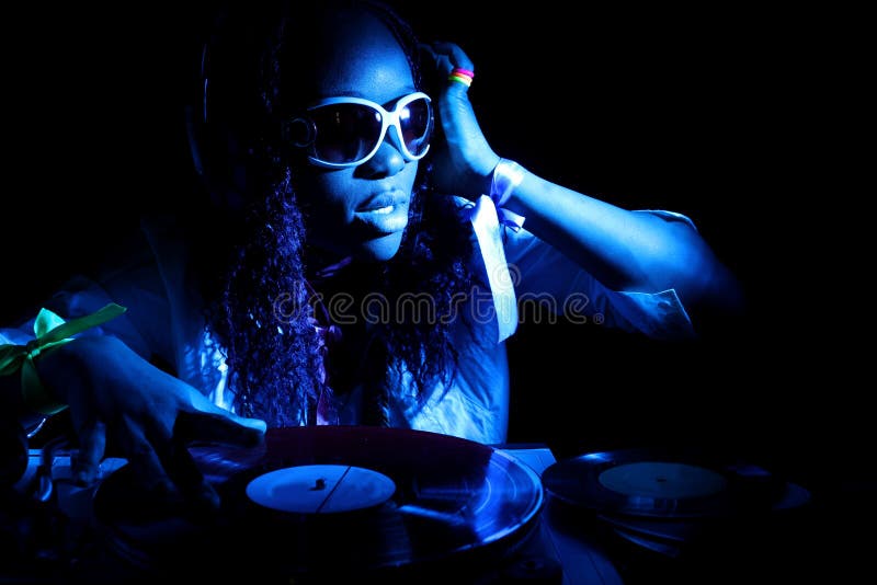 Afroamericano fresco DJ foto de archivo