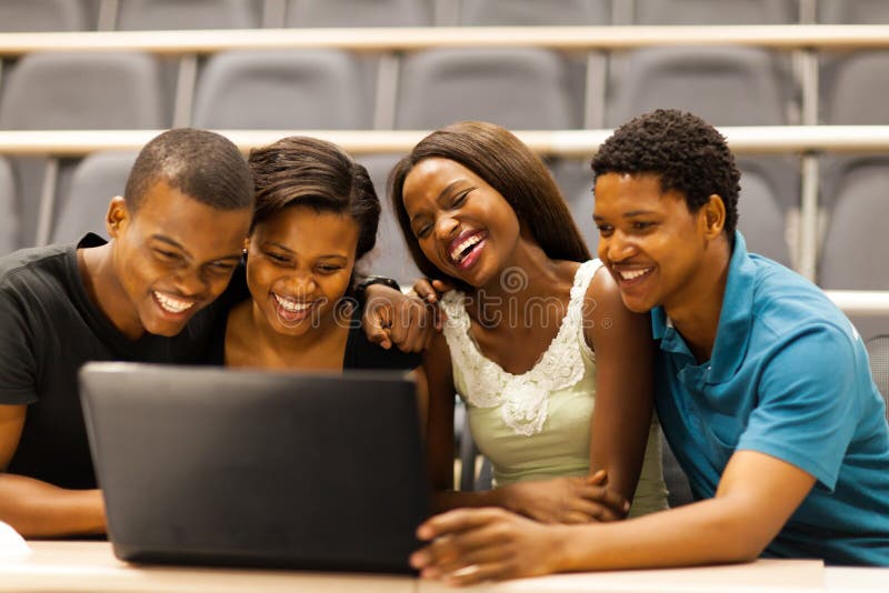 Afrykański ucznia laptop