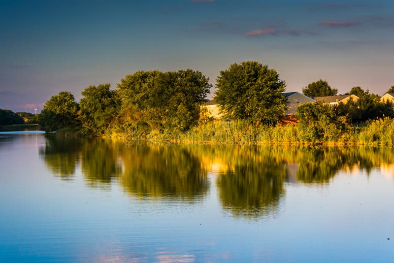 Aftonsikt av Duck Creek i Essex, Maryland arkivbilder
