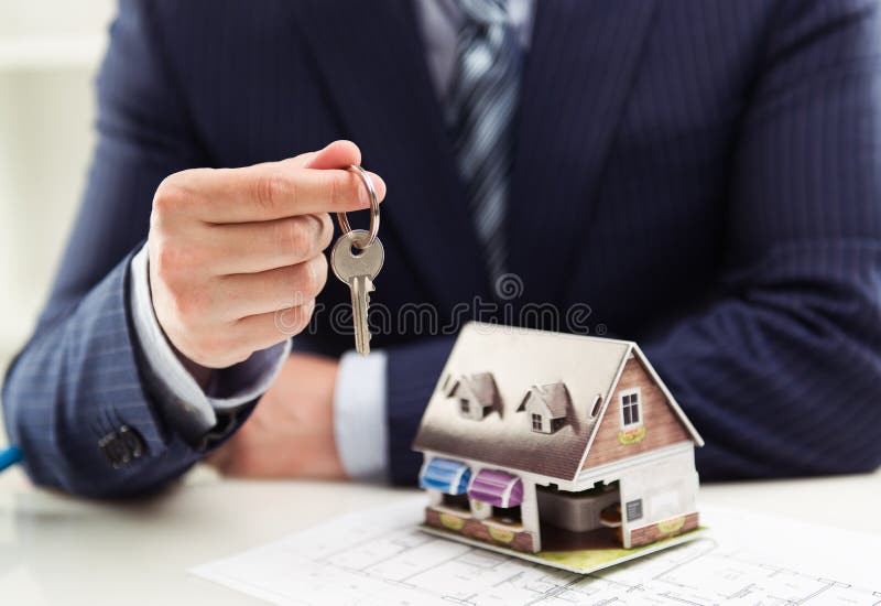 Agente immobiliare maschio immagine stock Agente immobiliare maschio immagine stock