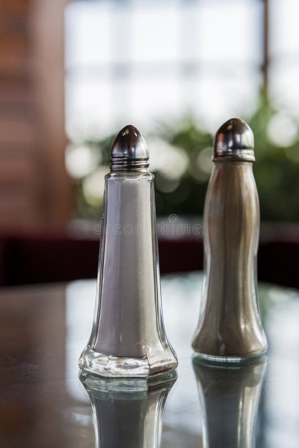 Shaker Sale E Pepe Con Fori Regolabili - 300ml, Vetro E Acciaio Inox, Set Cucina