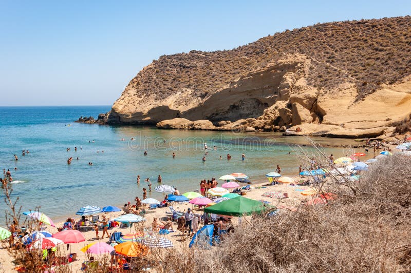 Aguilas, beschermd marien park van de vier inhammen, op de Middellandse Zee van Murcia, een toeristenbestemming in Spanje stock foto's Aguilas, beschermd marien park van de vier inhammen, op de Middellandse Zee van Murcia, een toeristenbestemming in Spanje stock foto's