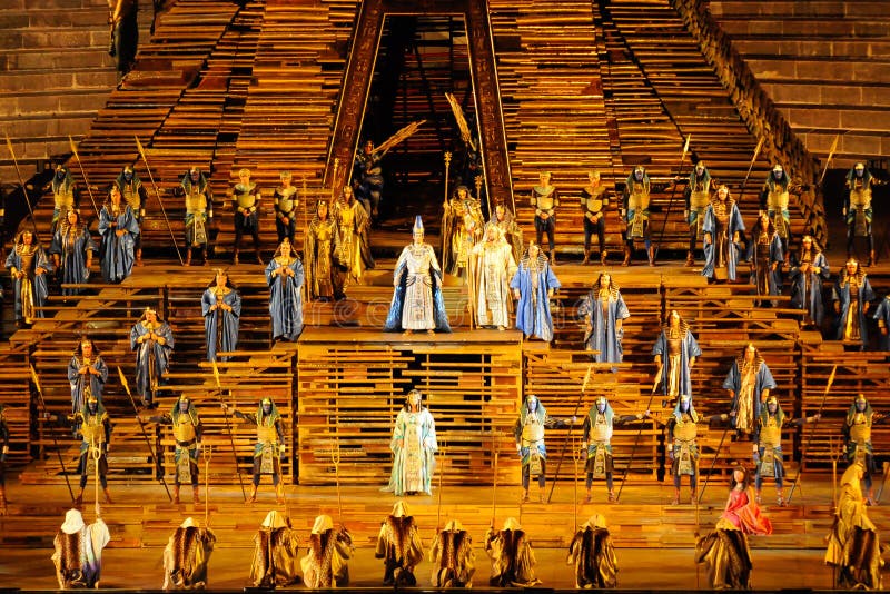 Aida na arena de Verona foto de stock Aida na arena de Verona foto de stock