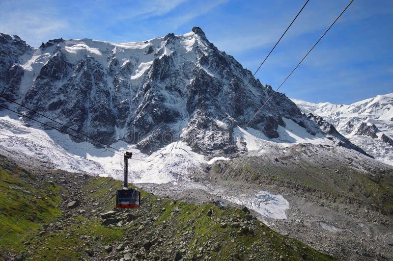 Aiguille du Midi, góra w Mont Blanc masywie obrazy stock Aiguille du Midi, góra w Mont Blanc masywie obrazy stock