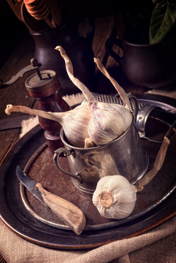 Download Ail image stock. Image du épice, alternative, cloves - 76084271