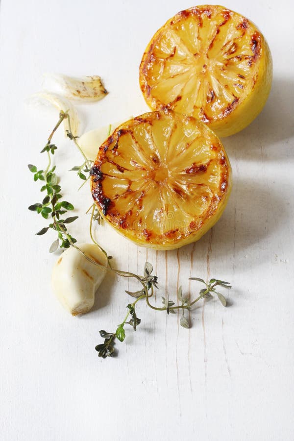 Ail et thym de citron photographie stock libre de droits Ail et thym de citron photographie stock libre de droits