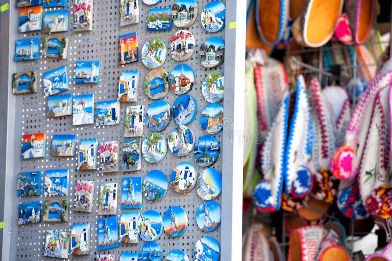 Aimants Frigo à Vendre Dans Une Boutique De Tourisme Photo éditorial -  Image du portugais, réfrigérateur: 163196091