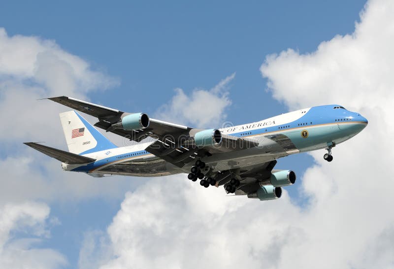 Air Force One In Flight Stock Photo - Download Image Now - Air Force One,  Airplane, President - iStock