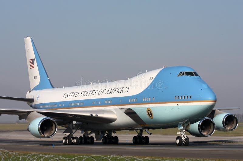 Air Force One In Flight Stock Photo - Download Image Now - Air Force One,  Airplane, President - iStock