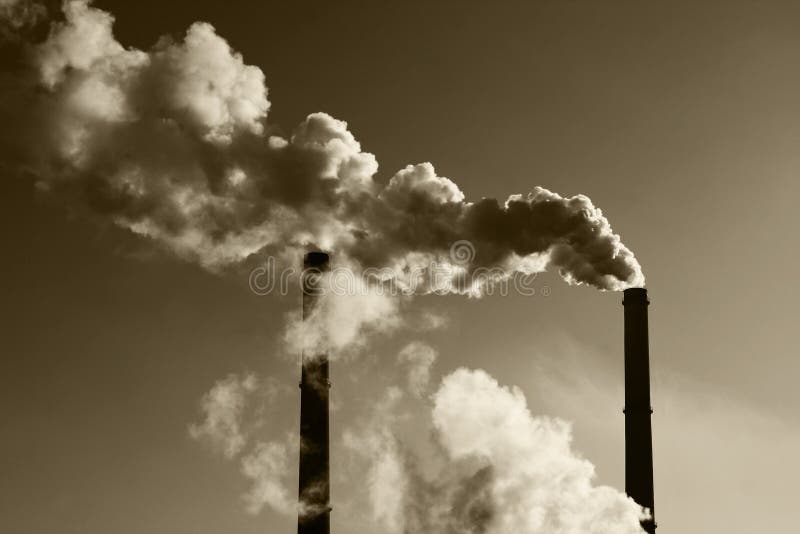 Aria l'inquinamento da fumo di fabbrica di tubi.