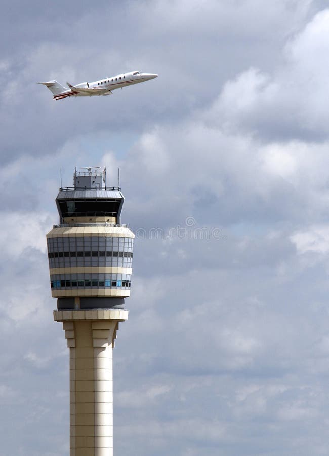 Airport Contol Tower, Atlanta Hartsfield Stock Image - Image: 31486781
