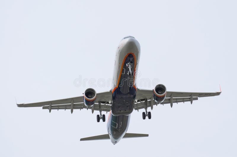 Airbus A320 Aeroflot Flughafen Pulkovo, Russland St Petersburg im Mai 2017 lizenzfreie stockfotografie Airbus A320 Aeroflot Flughafen Pulkovo, Russland St Petersburg im Mai 2017 lizenzfreie stockfotografie