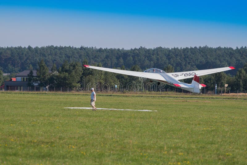 Airplane, Aircraft, Gliding, Flight Picture. Image 113154671
