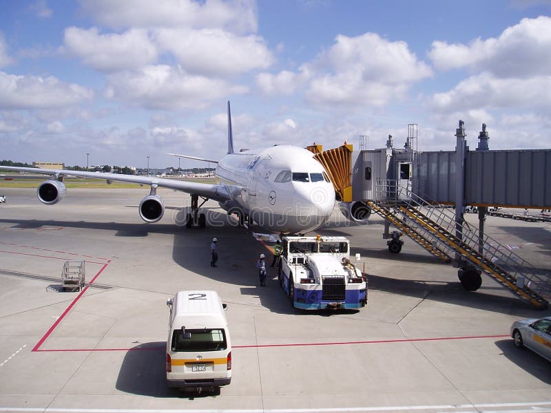 Free Images : airplane, vehicle, airline, aviation, flight, infrastructure, boar