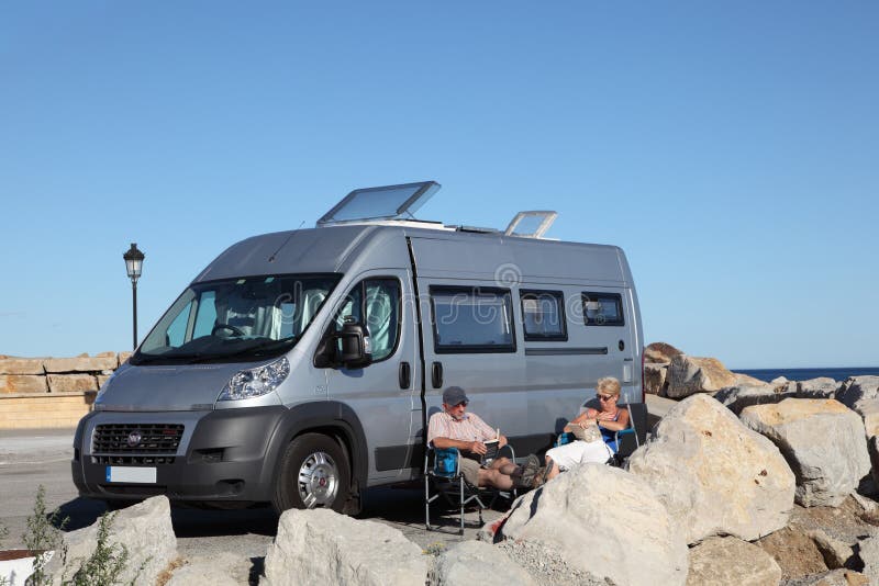 Ajouter au motorhome photographie stock libre de droits Ajouter au motorhome photographie stock libre de droits