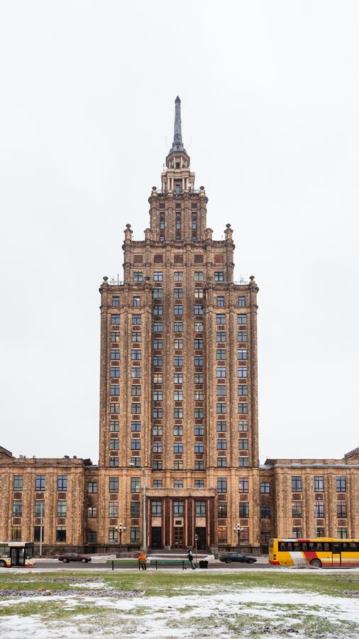 Akademin av vetenskaper i staden av Riga royaltyfria bilder Akademin av vetenskaper i staden av Riga royaltyfria bilder