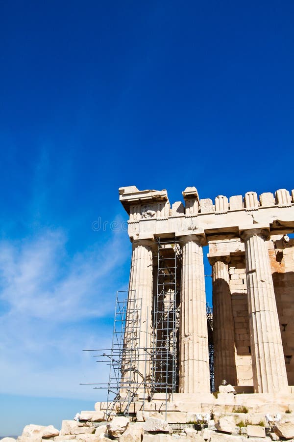 Akropolis im Aufbau stockfoto. Bild von himmel, athen - 24776216