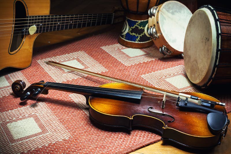 Akustiska instrument för folkmusik