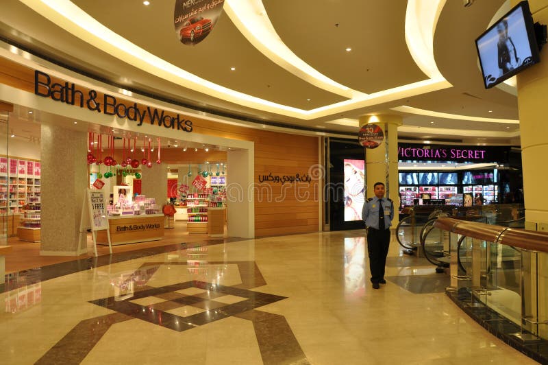 Al Ain Mall in the UAE editorial stock image. Image of luxury 22752179