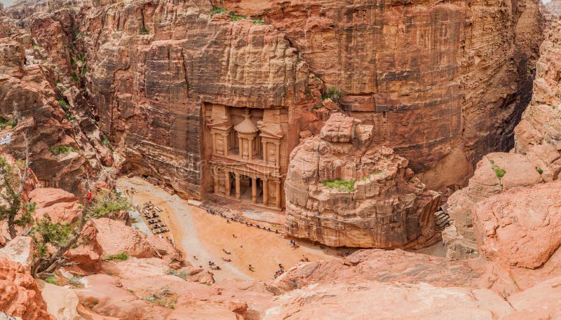 Al Khazneh temple (The Treasury) in the ancient city Petra, Jord