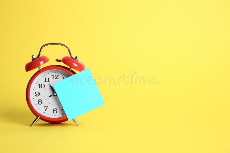 Alarm Clock and Blank Reminder Note on Yellow Background, Space for Text  Stock Image - Image of event, memorize: 222172707