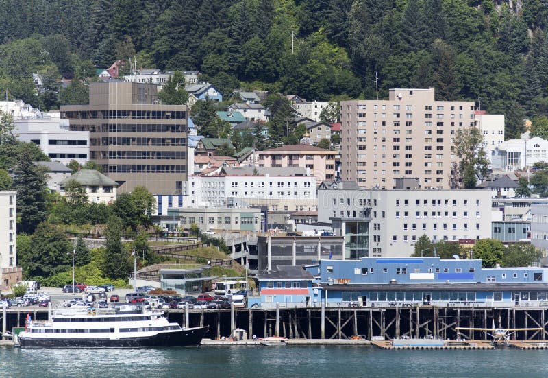 De skyline van de hoofdstad van Alaska stock afbeeldingen