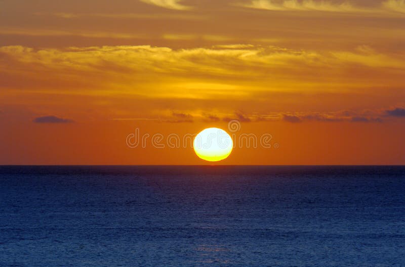 Alba dell'oceano immagini stock libere da diritti Alba dell'oceano immagini stock libere da diritti