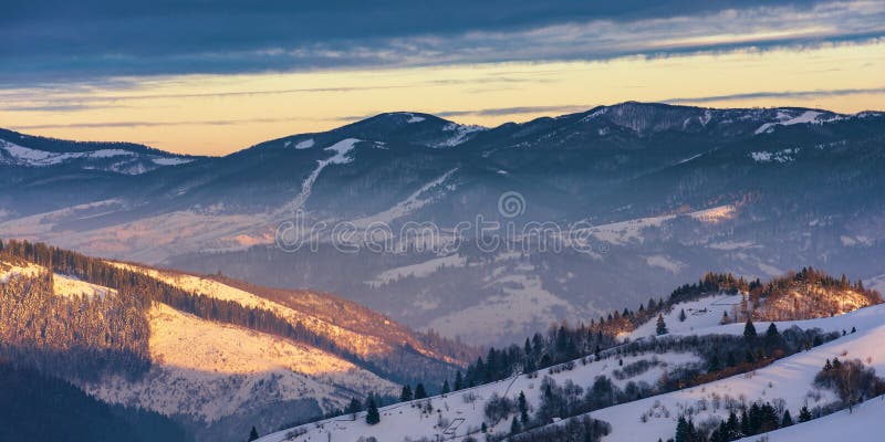253 Montagne Di Buongiorno Foto Foto Stock Gratis E Royalty Free Da Dreamstime