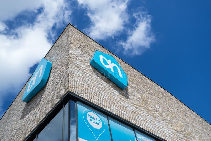 Albert Heijn tecken på filialen fotografering för bildbyråer Albert Heijn tecken på filialen fotografering för bildbyråer