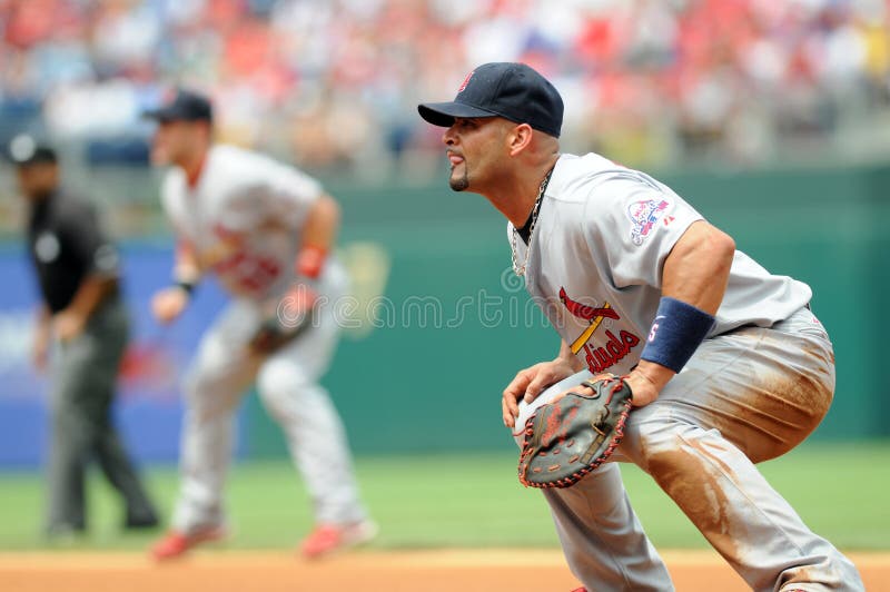 Albert Pujols - cardenales de St. Louis - defensa fotografía de archivo libre de regalías Albert Pujols - cardenales de St. Louis - defensa fotografía de archivo libre de regalías