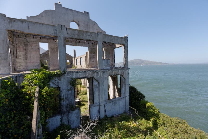 Alcatraz verlaten gebouwen royalty-vrije stock afbeelding Alcatraz verlaten gebouwen royalty-vrije stock afbeelding