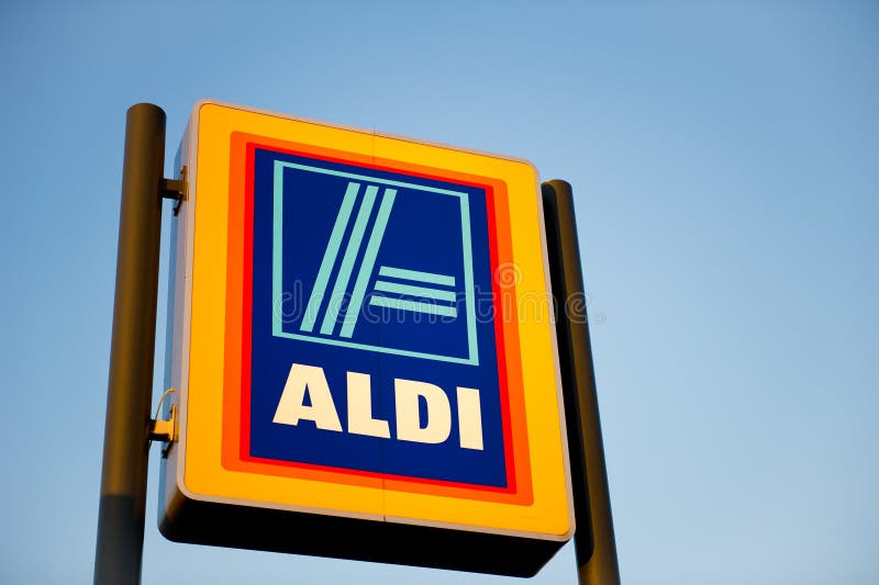 Aldi Food Market in Ashton-Under-Lyne, Manchester, UK stock photos Aldi Food Market in Ashton-Under-Lyne, Manchester, UK stock photos