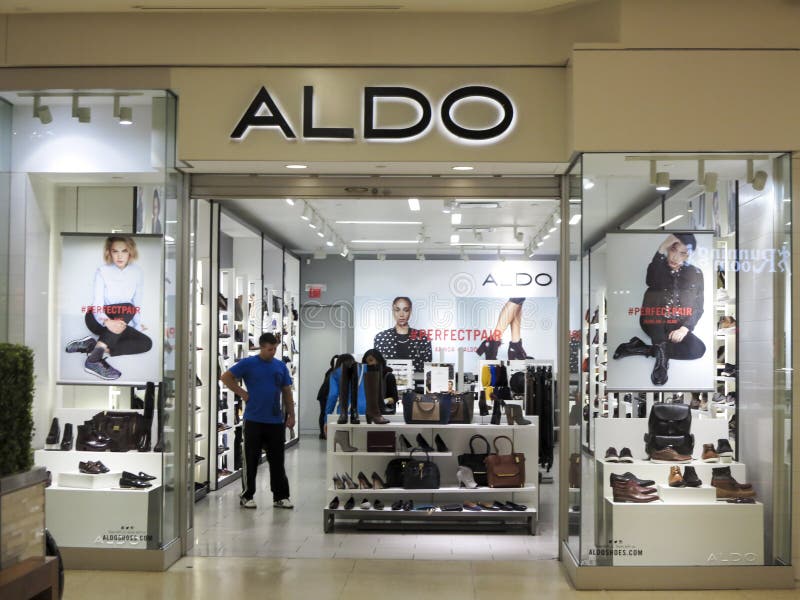 nødsituation brud Stå på ski Aldo shop editorial stock photo. Image of clothing, aldo - 68569823