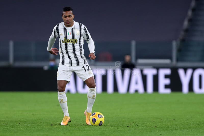 Alex Sandro has scored 14 points in the UCL Fantasy League after the first round | SportzPoint
