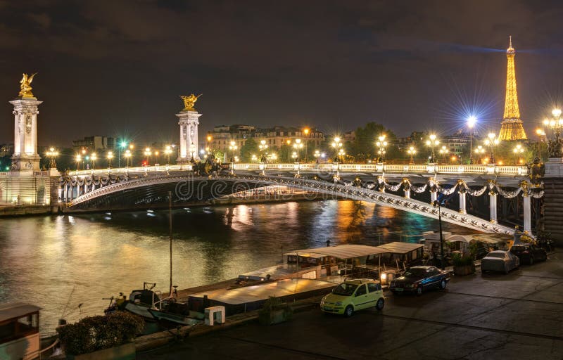 Paris: Pont Neuf at night by duncan-blues on DeviantArt