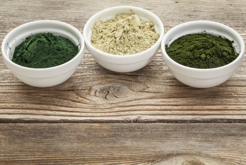 Alga, Spirulina E Chlorella Imagem de Stock Imagem de três, alga