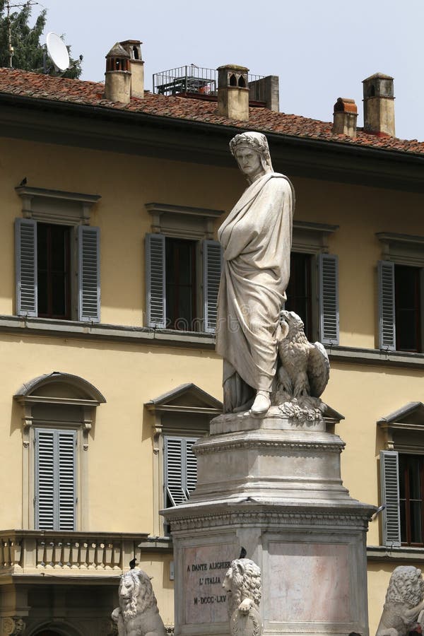 Statue of Dante Alighieri located in the Piazza di Santa Croce in Florence, Italy. Statue of Dante Alighieri located in the Piazza di Santa Croce in Florence, Italy