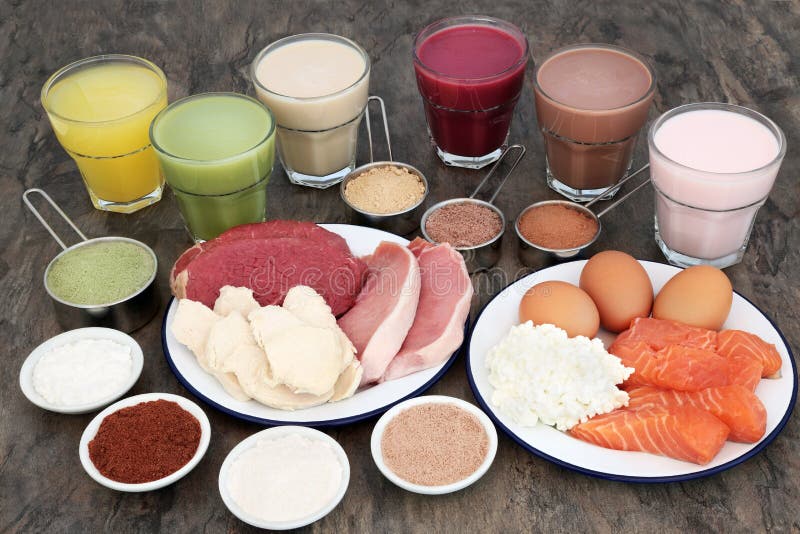 Alimento ad alta percentuale proteica con le bevande di salute fotografia stock libera da diritti Alimento ad alta percentuale proteica con le bevande di salute fotografia stock libera da diritti