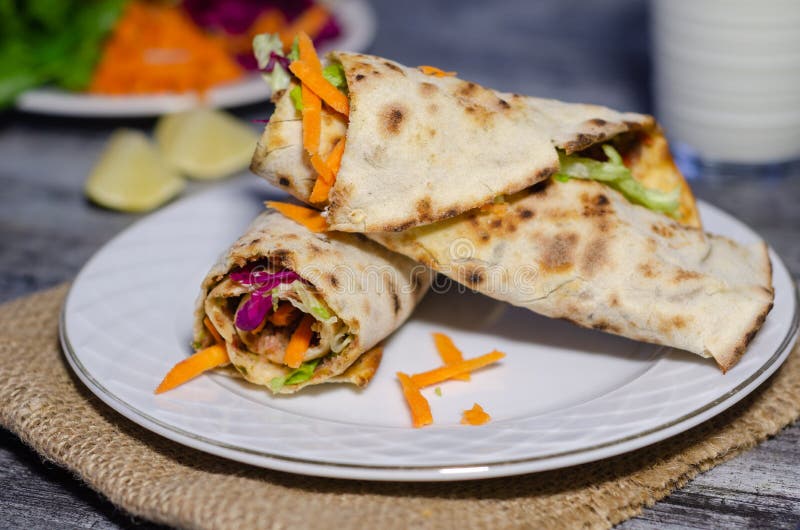 Alimentos tradicionais turcos; Lahmacun imagens de stock Alimentos tradicionais turcos; Lahmacun imagens de stock