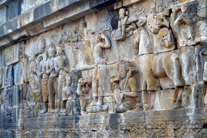 Alivio en el templo de Borobudur, Indonesia imagen de archivo libre de regalías Alivio en el templo de Borobudur, Indonesia imagen de archivo libre de regalías