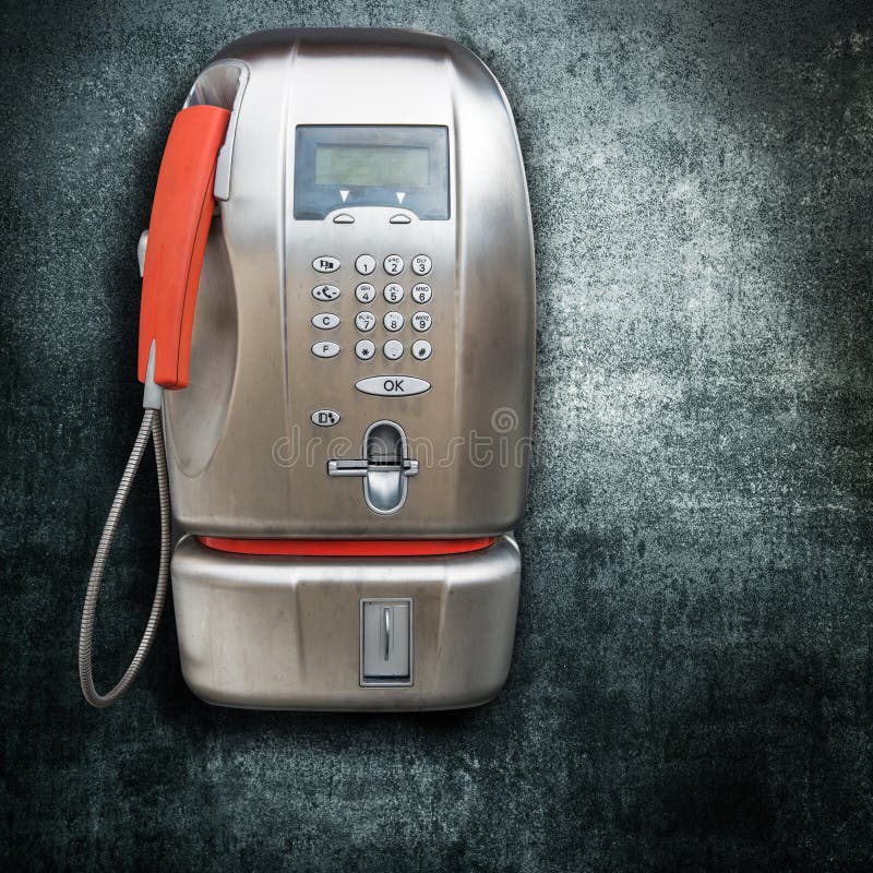 Allgemeines Telefon auf dunklem Hintergrund lizenzfreie stockfotos Allgemeines Telefon auf dunklem Hintergrund lizenzfreie stockfotos